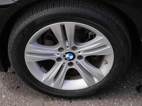 Used 2018 BMW 330i xDrive Sedan w/ Convenience Package AWD/4WD image 15