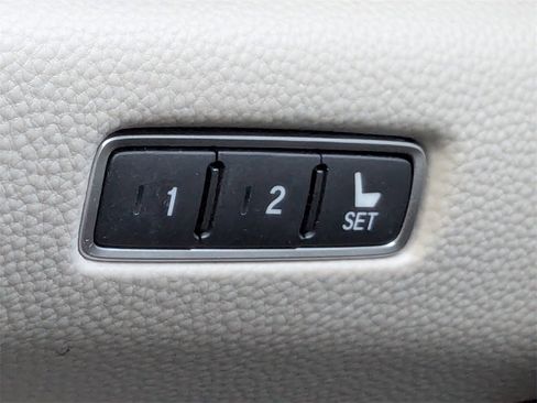 Used 2020 Honda Accord Touring image 32