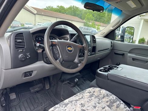 Used 2011 Chevrolet Silverado 2500 W/T w/ Snow Plow Prep Package AWD/4WD image 14