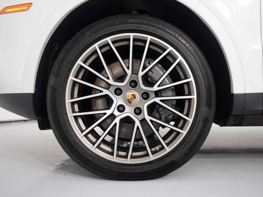 Certified 2023 Porsche Cayenne S Platinum AWD/4WD image 15