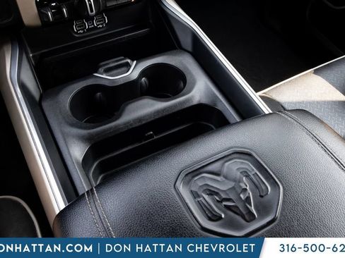 Used 2022 RAM 1500 Laramie AWD/4WD image 16