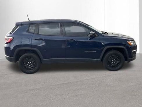 Used 2018 Jeep Compass Sport image 4