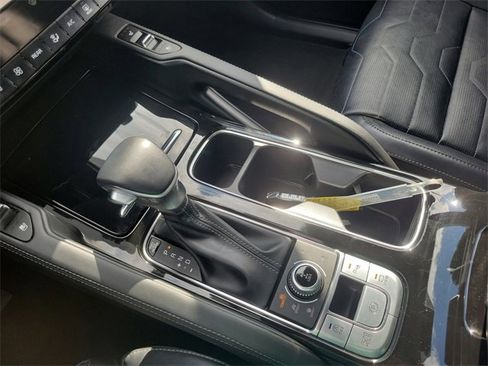 Certified 2021 Kia Telluride SX w/ SX Prestige Package image 20