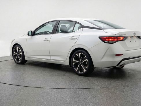 Used 2025 Nissan Sentra SV FWD image 6