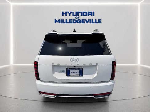 Used 2026 Hyundai Palisade Calligraphy FWD image 5