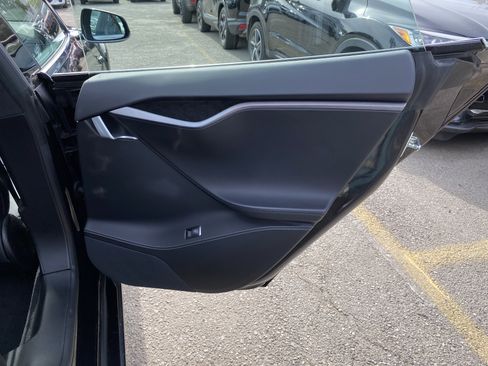 Used 2018 Tesla Model S 75D image 24