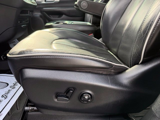 Used 2020 Chrysler Pacifica Limited FWD image 25