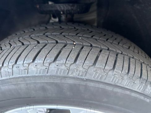 Used 2024 Chevrolet Equinox LT w/ LPO, Floor Liner Package image 28