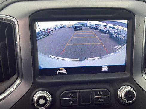 Used 2020 GMC Sierra 1500 SLE w/ SLE Value Package image 17