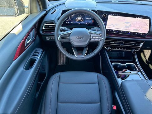 New 2026 Chevrolet Traverse Z71 w/ Driver Confidence Package image 16