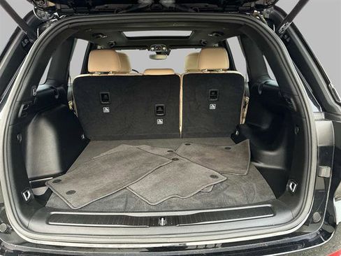 Certified 2023 Jeep Grand Cherokee Limited image 11