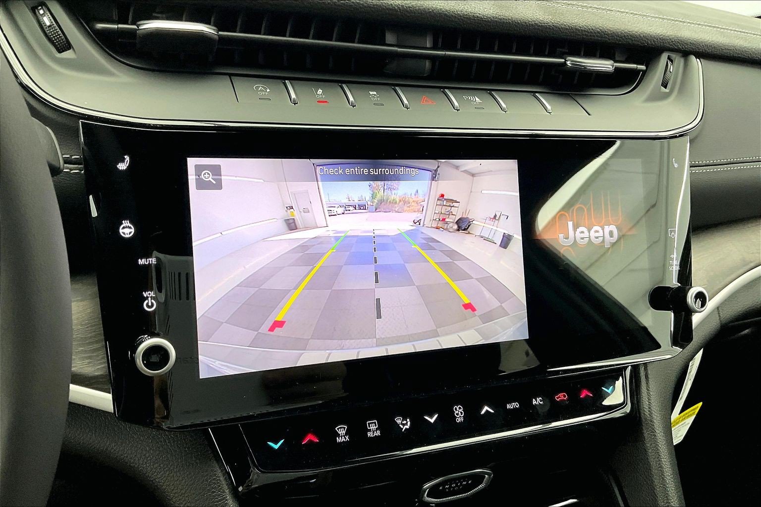 New 2027 Jeep Grand Cherokee 4WD image 13
