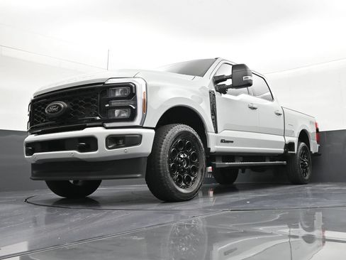 Used 2025 Ford F250 Lariat w/ Lariat Ultimate Package AWD/4WD image 23