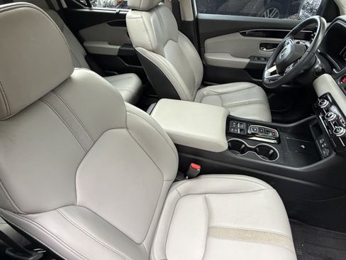Used 2023 Honda Pilot Touring image 44