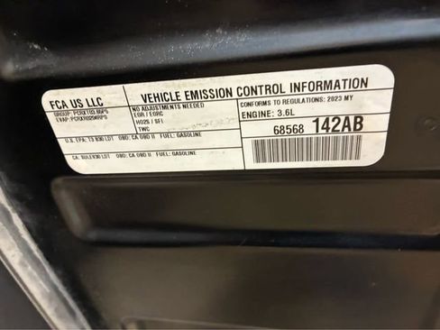 Used 2023 Jeep Grand Cherokee L Summit AWD/4WD image 31