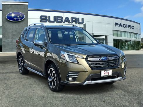 Used 2023 Subaru Forester Touring image 1