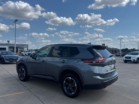 Certified 2025 Nissan Rogue SV AWD/4WD image 13