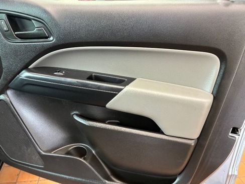Used 2019 Chevrolet Colorado W/T RWD image 20