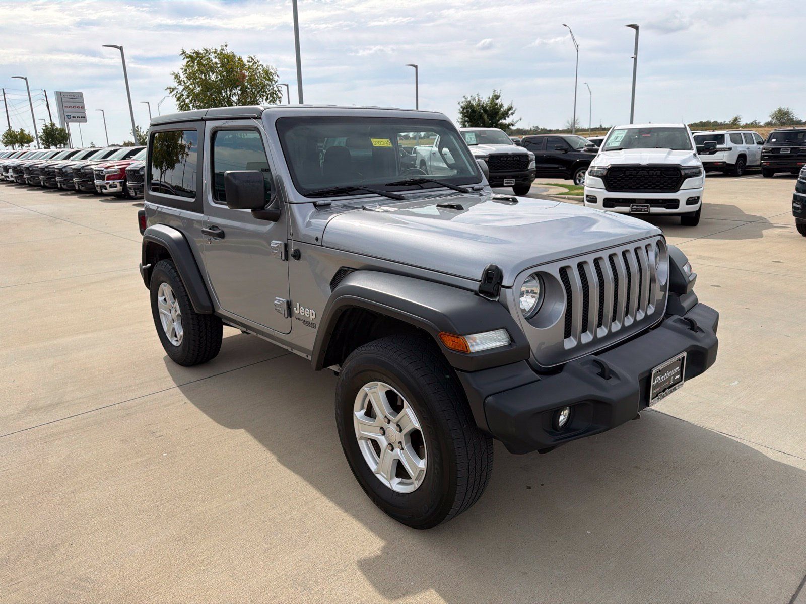 Used 2020 Jeep Wrangler Sport AWD/4WD image 7