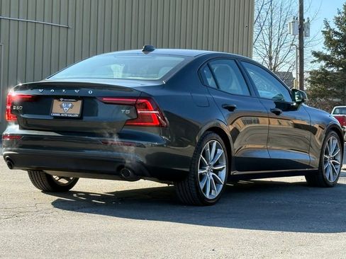 Used 2019 Volvo S60 T5 Momentum w/ Premium Package image 5