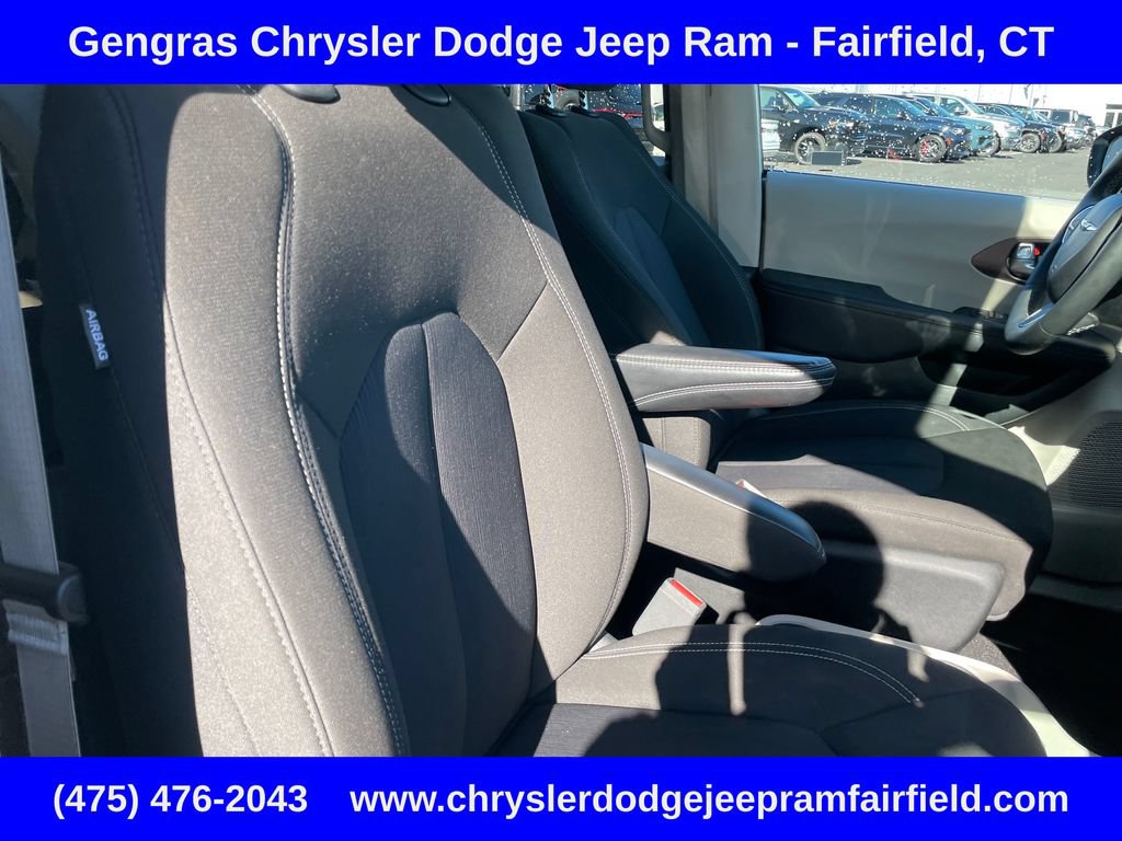 Certified 2023 Chrysler Voyager LX FWD image 20