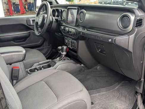 Used 2023 Jeep Wrangler Unlimited w/ Cold Weather Group AWD/4WD image 26