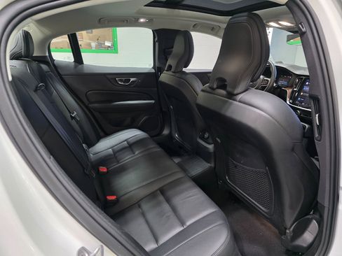 Used 2023 Volvo S60 T8 Plus image 20