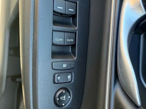 Used 2020 Honda CR-V Touring image 22