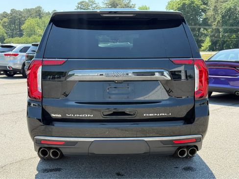 Used 2023 GMC Yukon XL Denali Ultimate AWD/4WD image 8