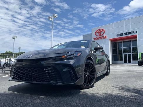 Used 2026 Toyota Camry SE w/ Multimedia Upgrade Package FWD image 1