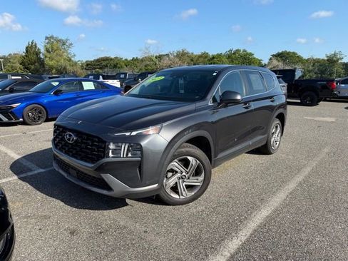 Used 2023 Hyundai Santa Fe SE FWD image 6