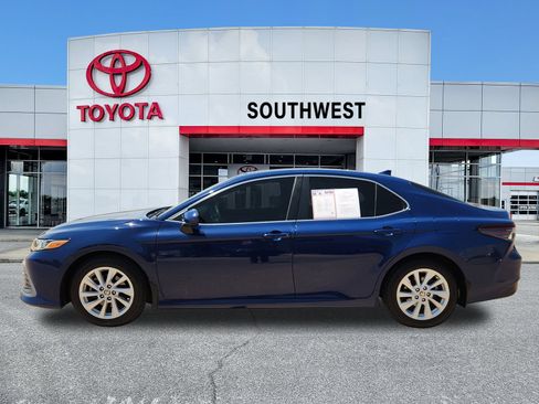 Used 2023 Toyota Camry LE FWD image 38