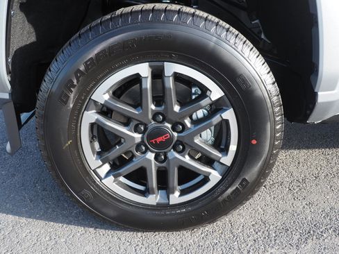 New 2025 Toyota Tacoma TRD Sport image 6