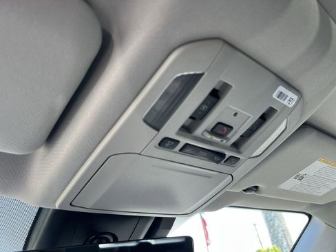 New 2026 Toyota Highlander Platinum AWD/4WD image 28