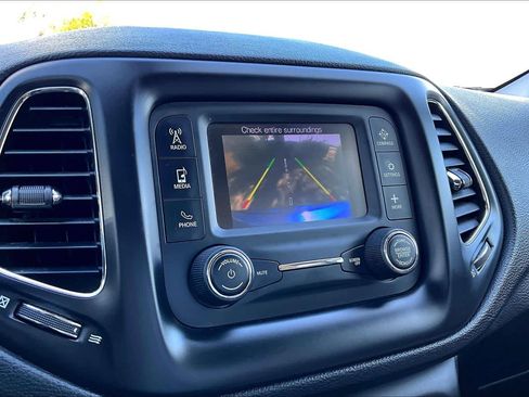 Used 2018 Jeep Compass Sport image 24