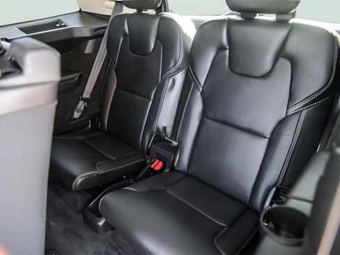 Used 2017 Volvo XC90 T6 Momentum w/ Vision Package image 28