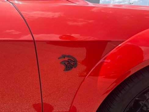 Used 2022 Dodge Challenger SRT Hellcat RWD image 3