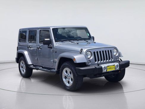 Used 2014 Jeep Wrangler Unlimited Sahara w/ Max Tow Package AWD/4WD image 3