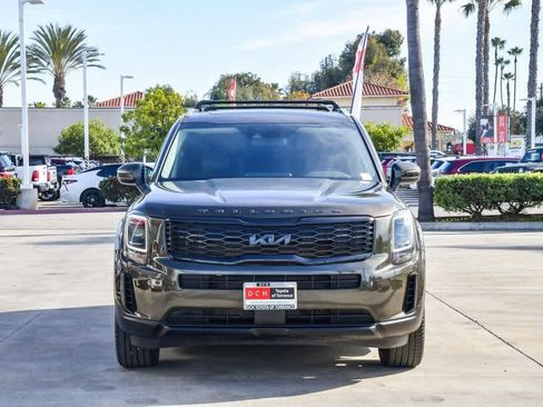 Used 2022 Kia Telluride S image 2