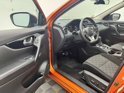 Used 2020 Nissan Rogue Sport SV FWD image 15