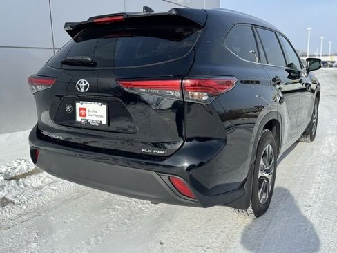 Certified 2021 Toyota Highlander XLE image 41