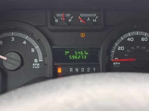 Used 2011 Ford E-250 and Econoline 250 Extended w/ PWR Group image 15