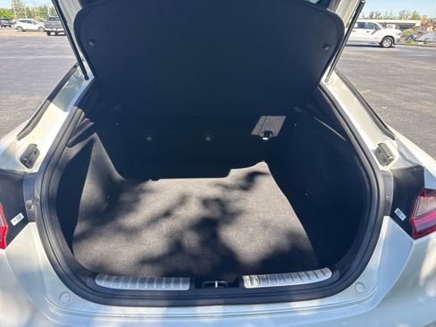 Used 2020 Kia Stinger GT-Line RWD image 11