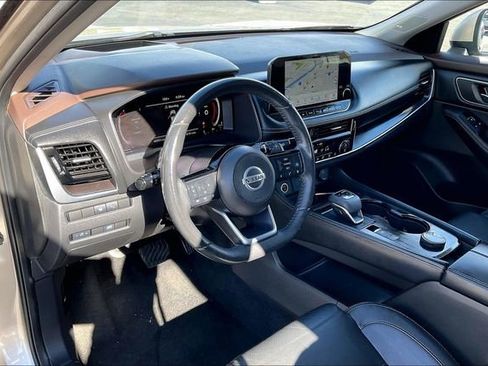 Certified 2021 Nissan Rogue Platinum image 14