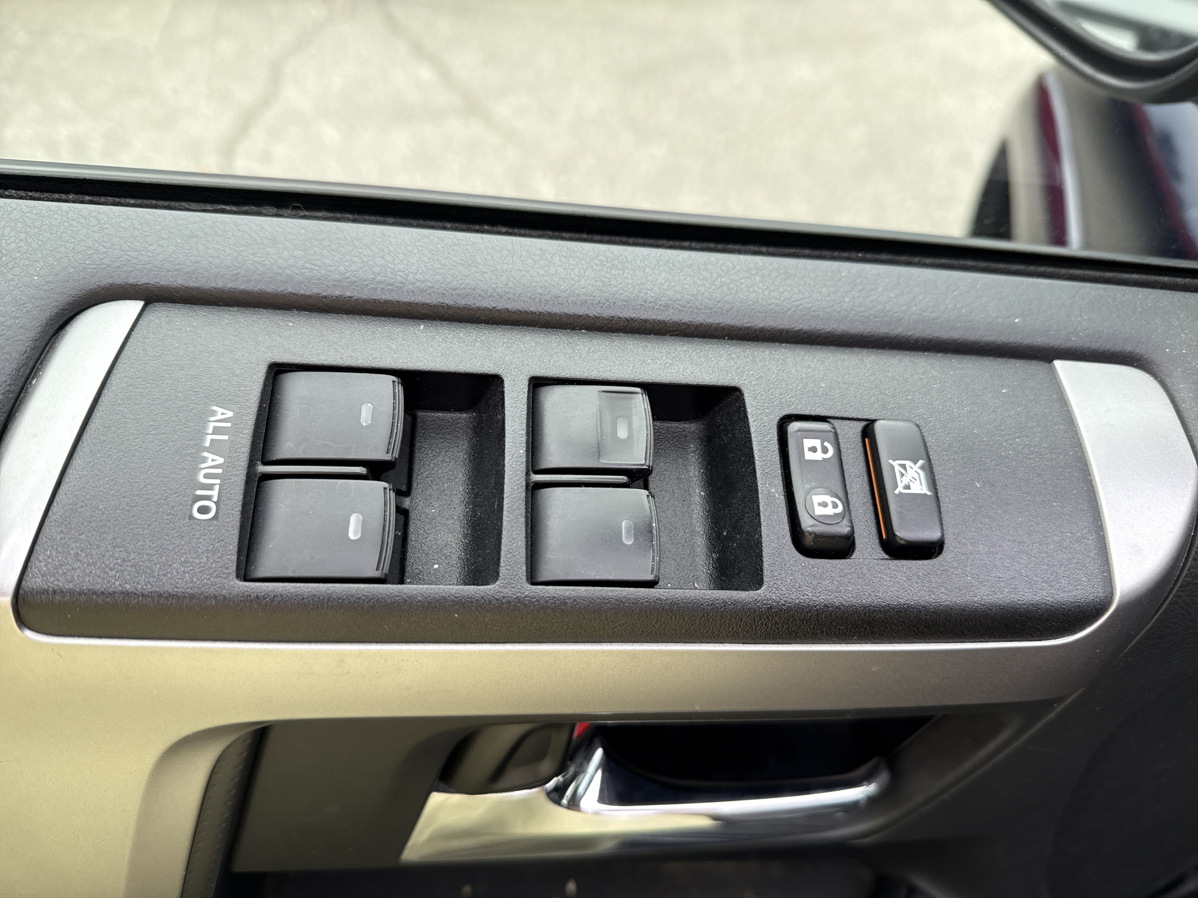 Used 2021 Toyota 4Runner SR5 AWD/4WD image 12