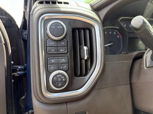 Used 2020 GMC Sierra 1500 SLT w/ SLT Premium Package AWD/4WD image 12