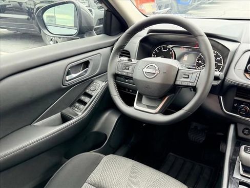 Used 2026 Nissan Rogue SV w/ Cold Weather Package image 11