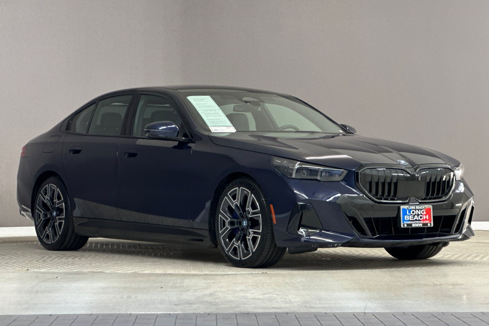 Used 2024 BMW i5 eDrive40i w/ Executive Package RWD image 6