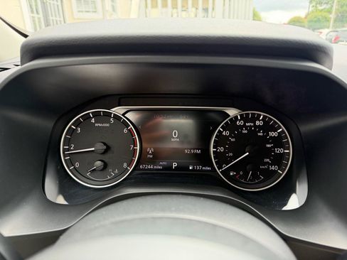 Used 2024 Nissan Rogue SV AWD/4WD image 12
