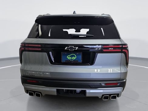 Certified 2025 Chevrolet Traverse LT w/ Driver Confidence Package image 5